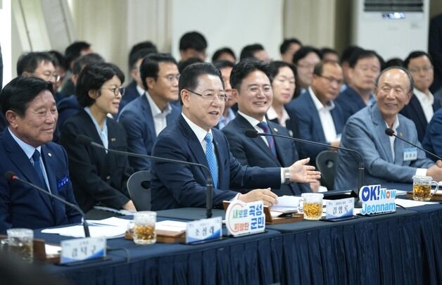 김영록 지사 "곡성, 미래 농산업과 치유·레저 거점 육성