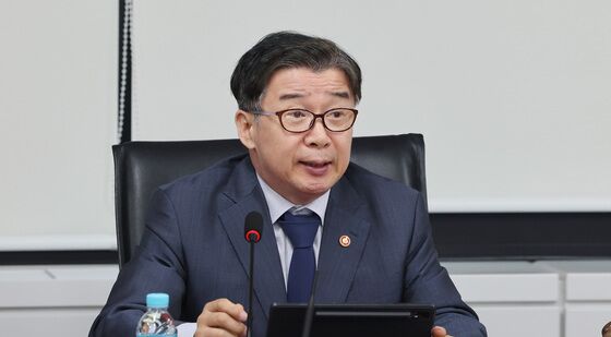 인사말하는 유철환 국민권익위원장