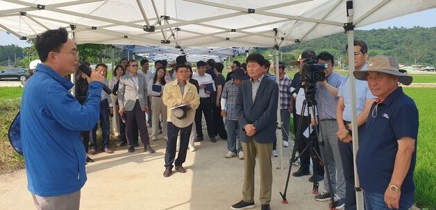 대규모 마른논써레질 이앙·건답직파 신기술 나주서 시연