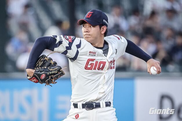 롯데 홍민기, 5타자 연속 K·K·K·K·K …데뷔 첫 선발승 보인다