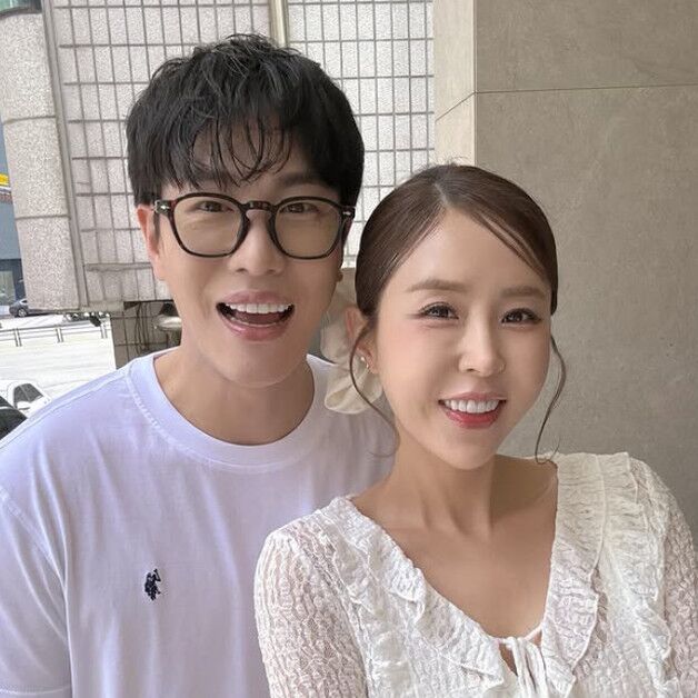 신지 측, 문원 사생활 의혹에 "사실 아닌 점 확인…법적 대응 검토"