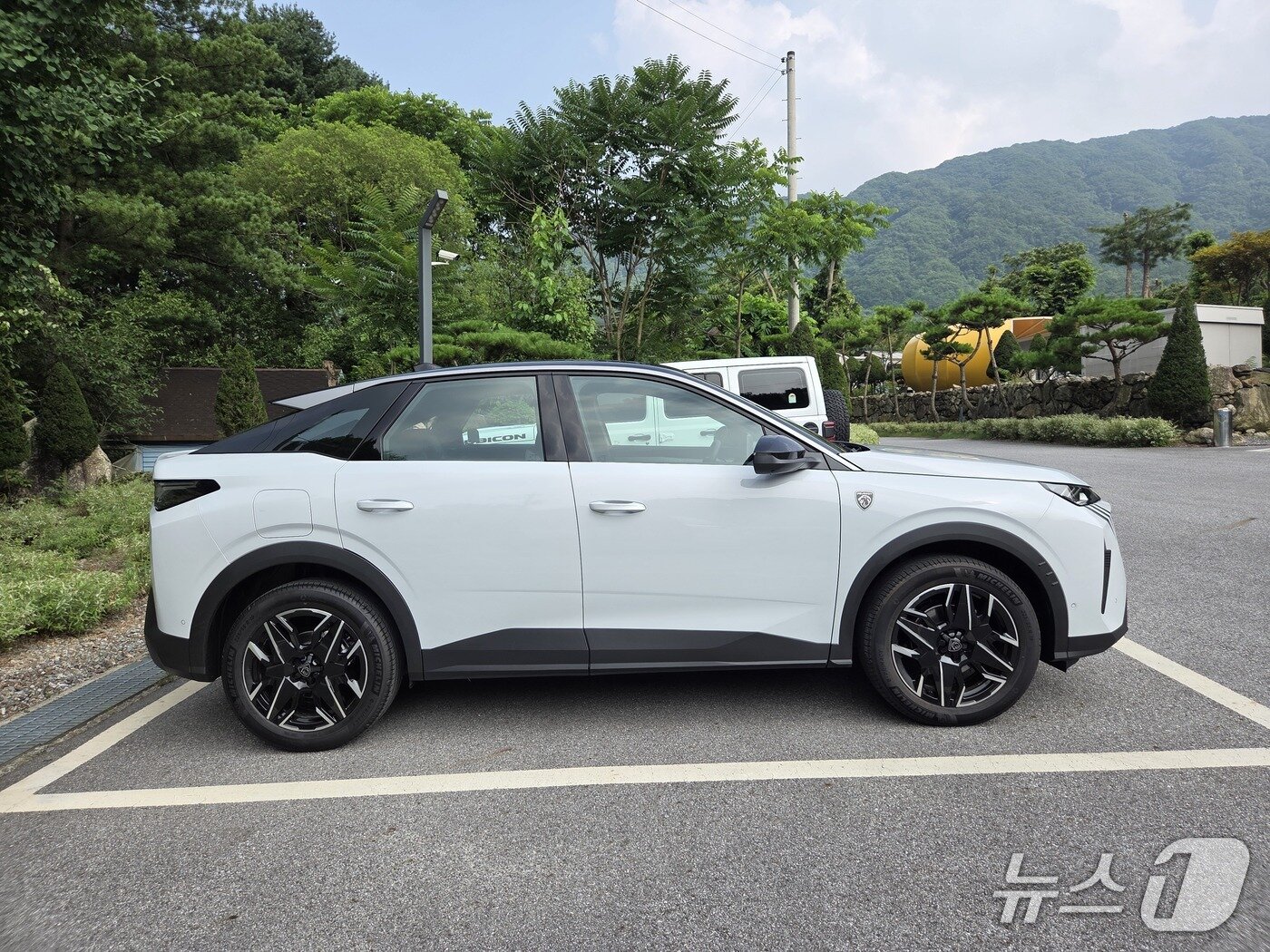 본문 이미지 - 푸조 올 뉴 3008 스마트 하이브리드