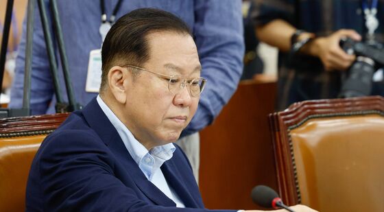 생각에 잠긴 권영세 의원