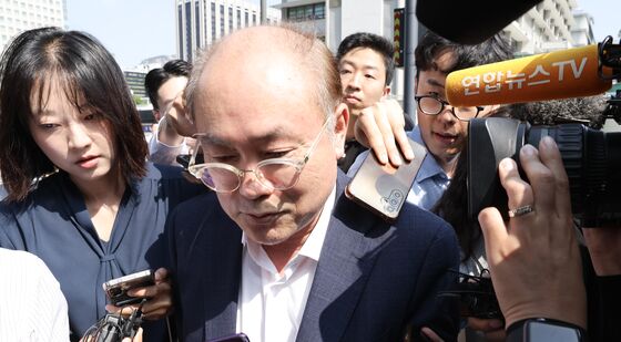 피의자 신분 출석하는 정창래 전 삼부토건 대표