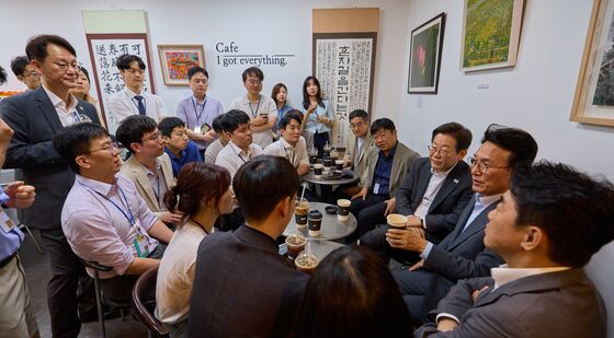 김민석 총리와 기자들 만난 이재명 대통령