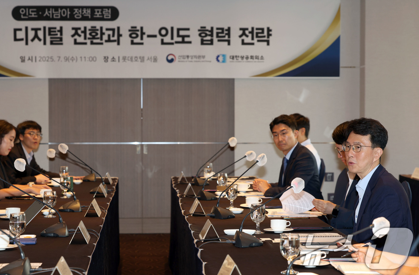 (서울=뉴스1) = 박종원 산업통상자원부 통상차관보가 9일 서울 중구 소공동 롯데호텔에서 한-인도 양국 산학연관 전문가 및 관계자 등이 참석한 가운데 열린 '제1차 인도·서남아 정 …