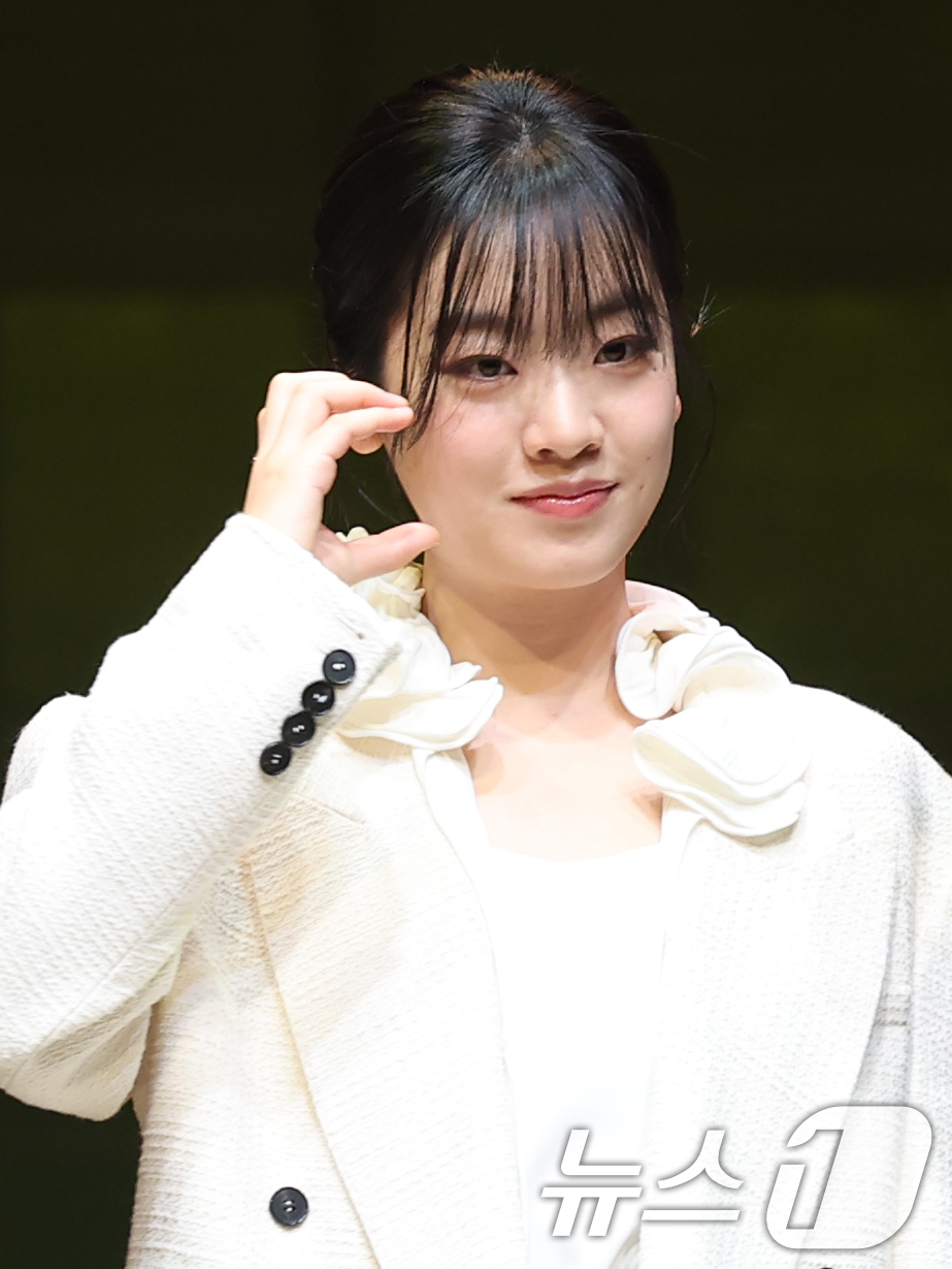 (서울=뉴스1) 권현진 기자 = 배우 이주영이 9일 오후 서울 서초구 예술의전당 CJ토월극장에서 열린 연극 ‘셰익스피어 인 러브’ 기자간담회에서 포즈를 취하고 있다.‘셰익스피어 인 …