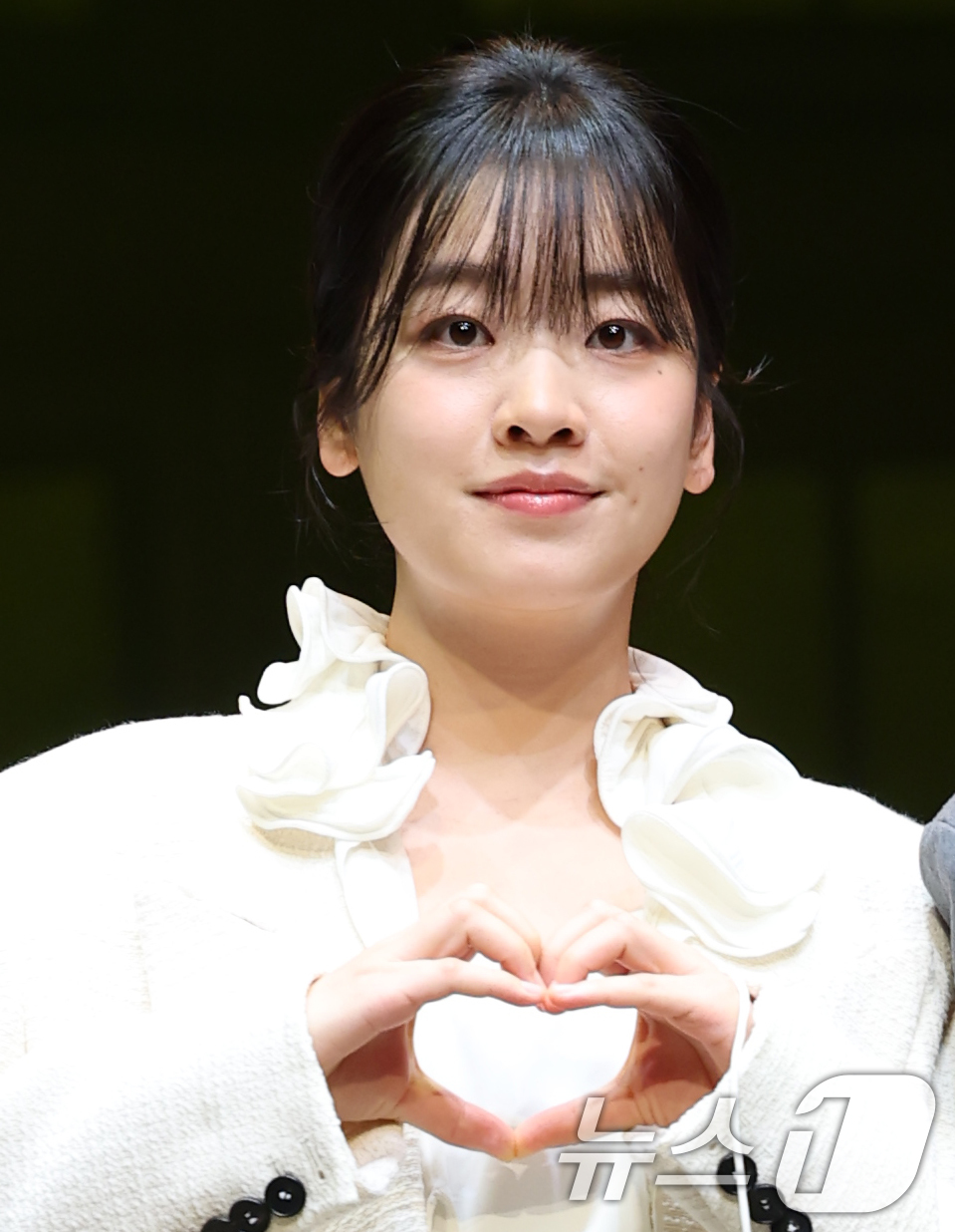 (서울=뉴스1) 권현진 기자 = 배우 이주영이 9일 오후 서울 서초구 예술의전당 CJ토월극장에서 열린 연극 ‘셰익스피어 인 러브’ 기자간담회에서 포즈를 취하고 있다.‘셰익스피어 인 …