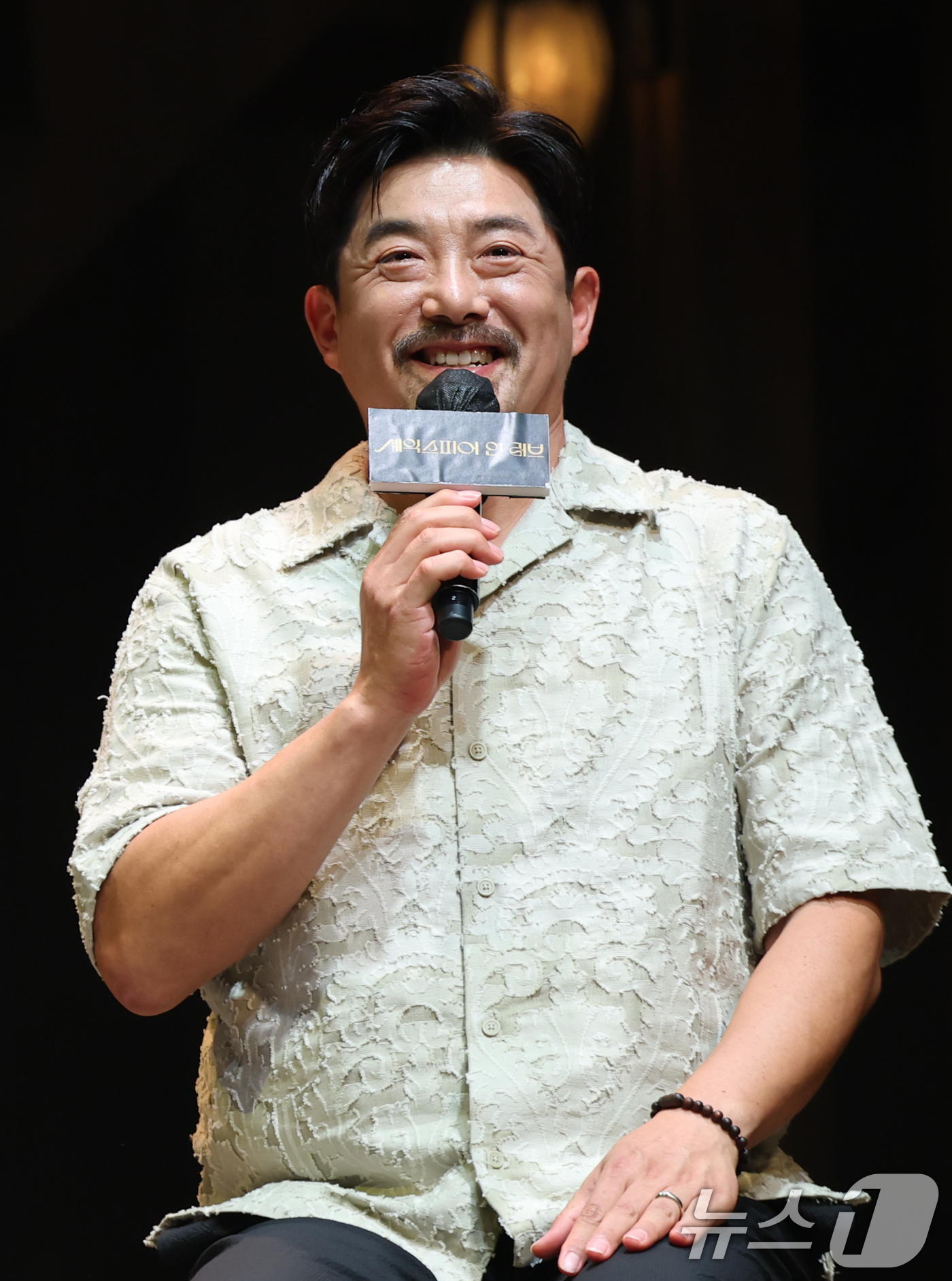 (서울=뉴스1) 권현진 기자 = 배우 임철형이 9일 오후 서울 서초구 예술의전당 CJ토월극장에서 열린 연극 ‘셰익스피어 인 러브’ 기자간담회에서 인사말을 하고 있다.‘셰익스피어 인 …