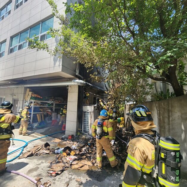 '역대급 폭염' 울산 울주서 실외기 화재…15분만에 진압