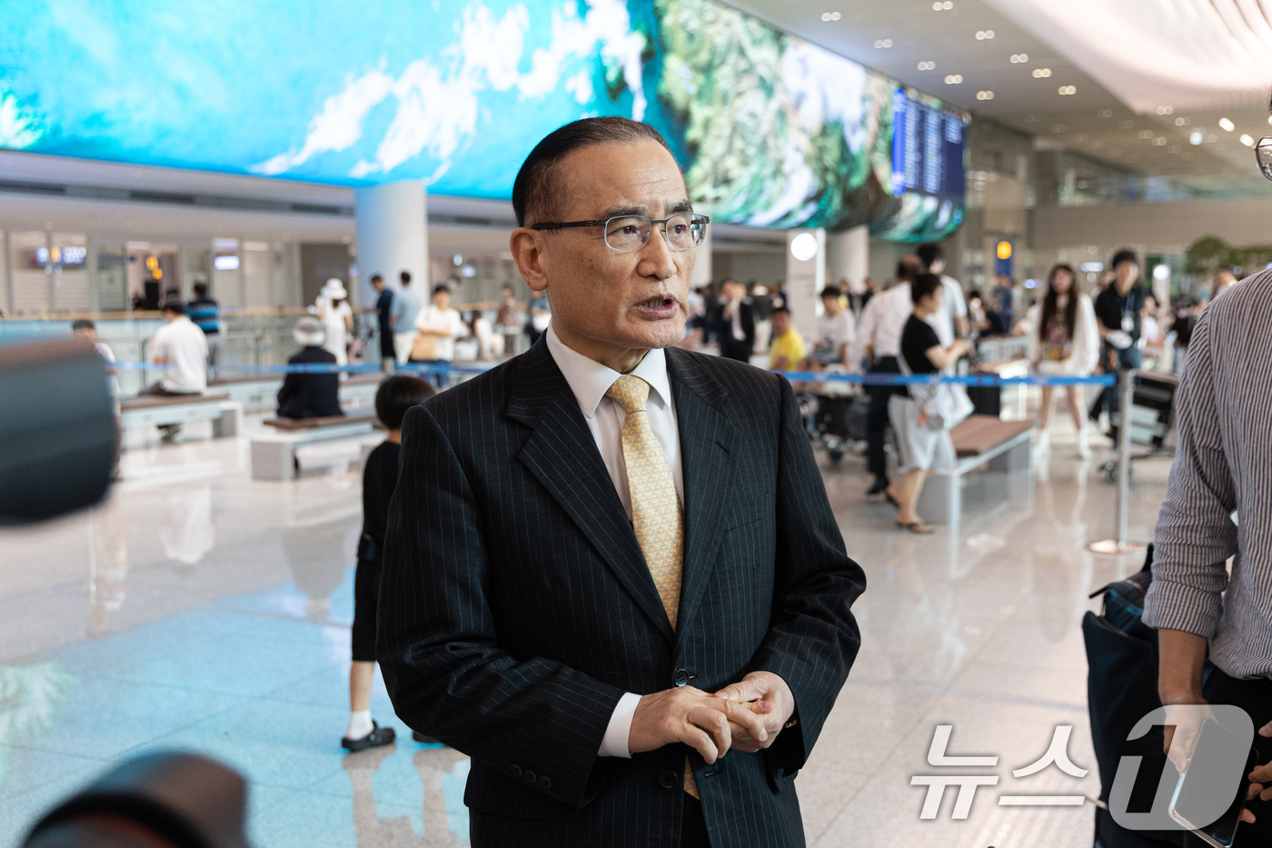 (인천공항=뉴스1) 이승배 기자 = 위성락 국가안보실장이 방미 일정을 마치고 9일 인천국제공항을 통해 귀국하고 있다.위 국가안보실장은 미국 워싱턴 DC에서 마코 루비오 미국 국무장 …