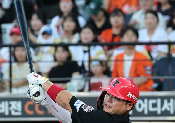 '8회 5득점' KIA, 이틀 연속 한화 1점 차 제압…3연승 신바람