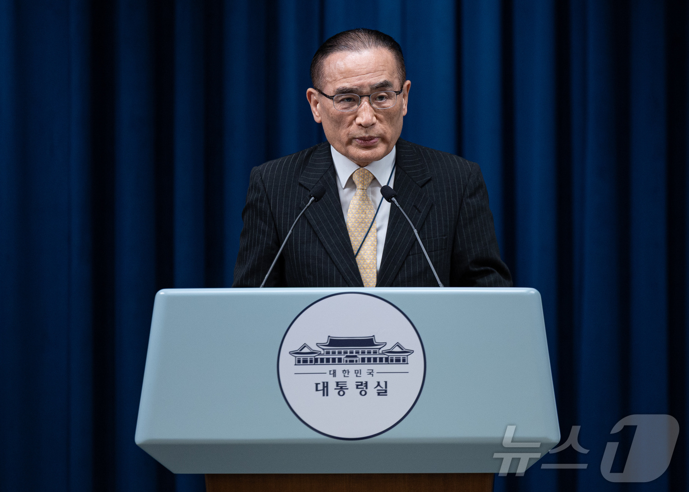 (서울=뉴스1) 이재명 기자 = 위성락 국가안보실장이 9일 서울 용산 대통령실 청사에서 관세협상 및 방위비 관련 브리핑을 하고 있다. 2025.7.9/뉴스1