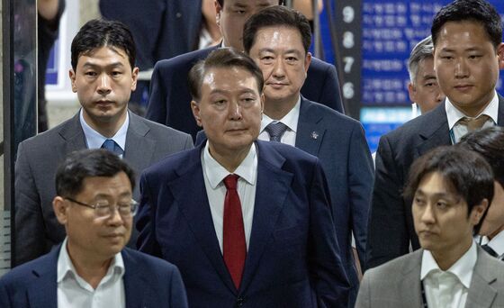 尹 "변호사 구하기도 어렵다"→ 설주완 "변호사비 충분히 주면 구할 수 있다"