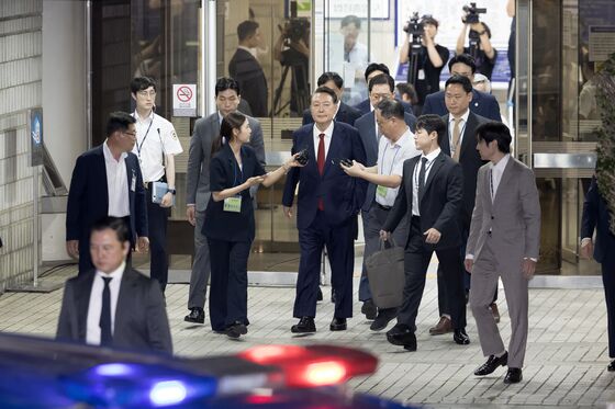 국힘 지지율 첫 10%대 추락·尹 구속 찬성 71%…전 정권 여론 악화 [NBS]