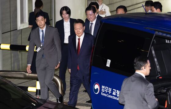 특검·재판 거부하고 선택적 출석한 尹…'방어권'인가 '법꾸라지'인가