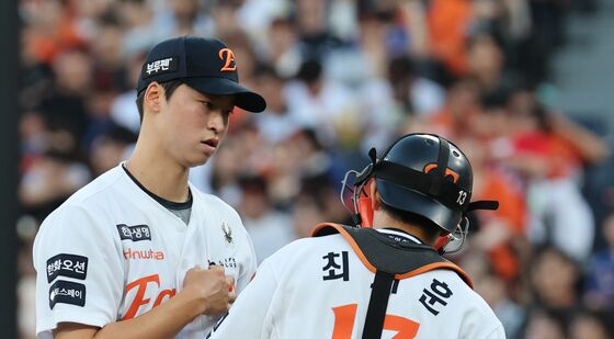 기아 타석에 무너진 엄상백