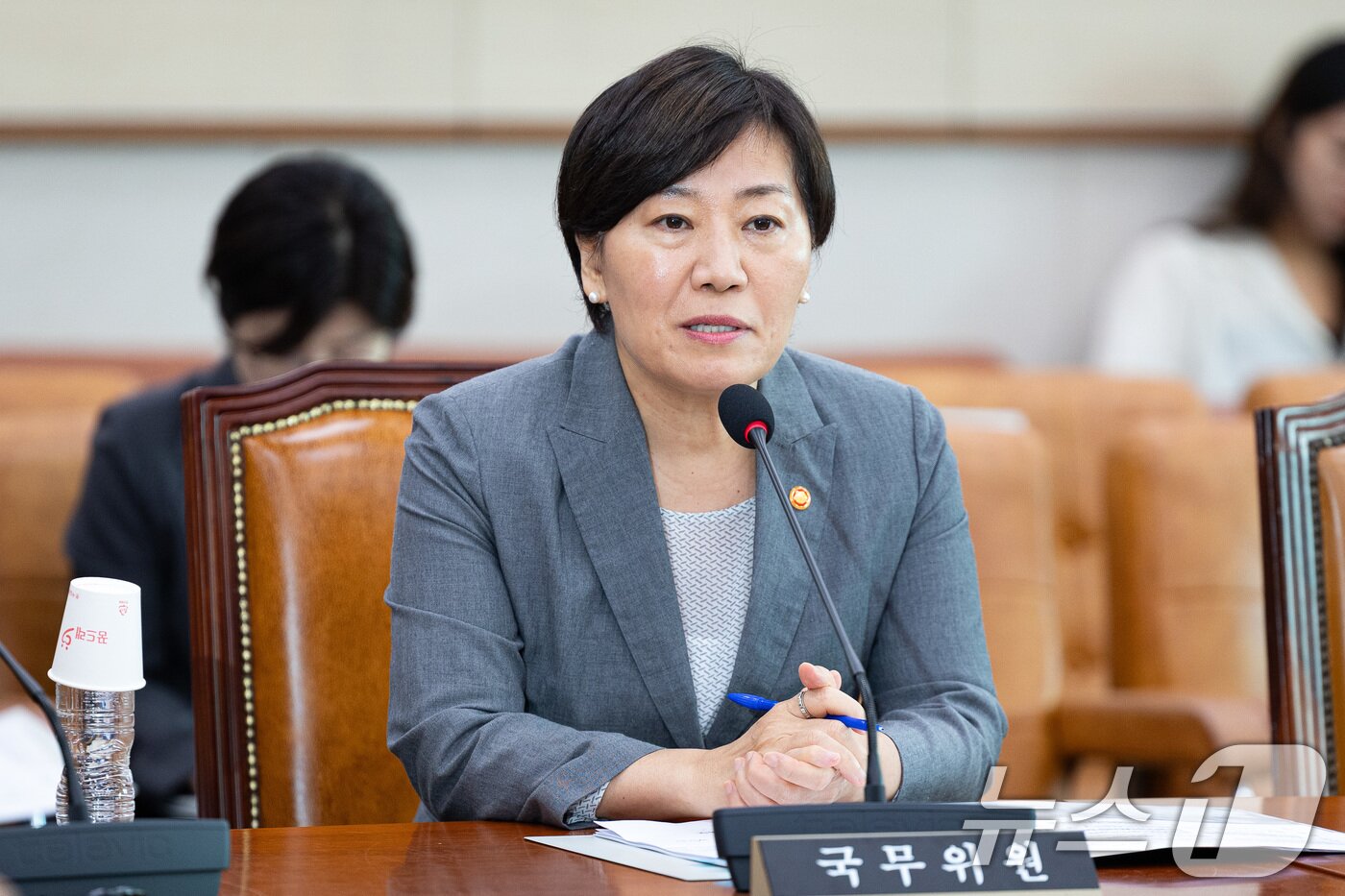 본문 이미지 - 송미령 농림축산식품부 장관이 1일 서울 여의도 국회에서 열린 제427회 국회&#40;임시회&#41; 법제사법위원회 제5차 전체회의에 출석해 의원 질의에 답하고 있다. 2025.8.1/뉴스1 ⓒ News1 유승관 기자