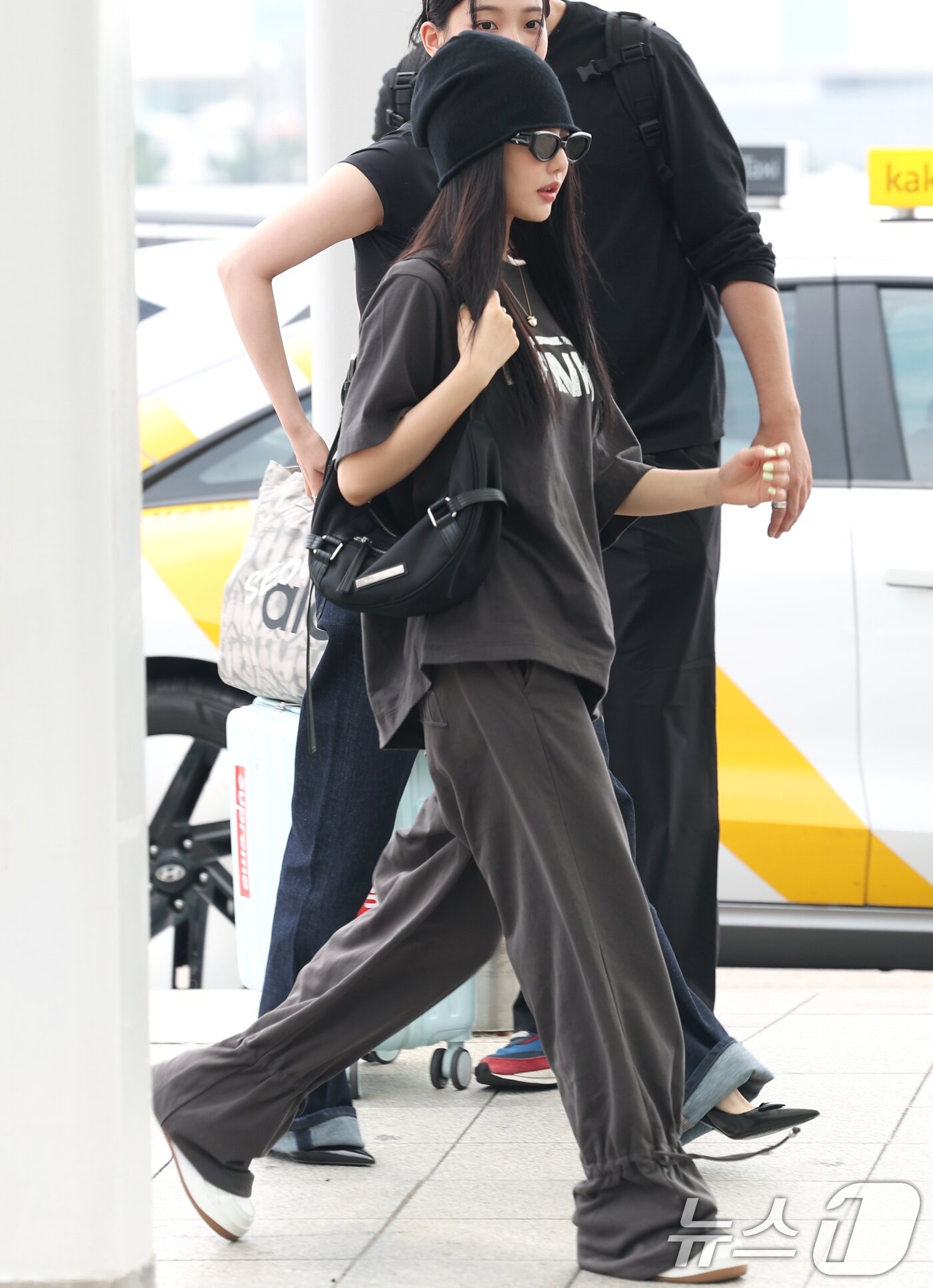 닝닝, 자체발광