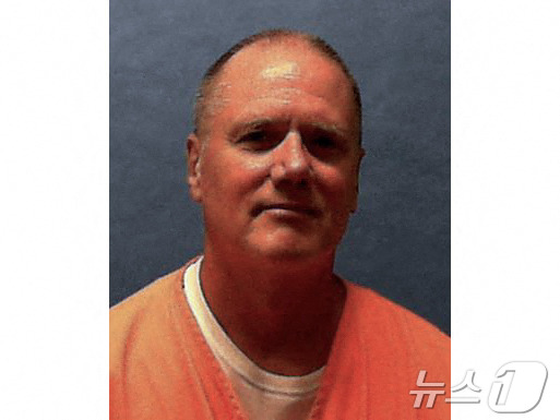 (AFP=뉴스1) 김경민 기자 = 플로리다 교정국이 공개한 사형수 에드워드 자크르제프스키 사진. 자크르제프스키는 1994년 아내와 어린 두 자녀를 살해한 혐의로 사형을 선고 받았다 …