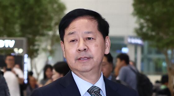 귀국하는 구윤철 부총리