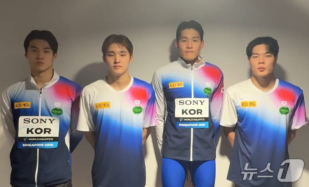 본문 이미지 - 경기 후 소감을 밝히는 한국 남자 계영 대표팀&#40;올댓스포츠 영상 캡처&#41; 