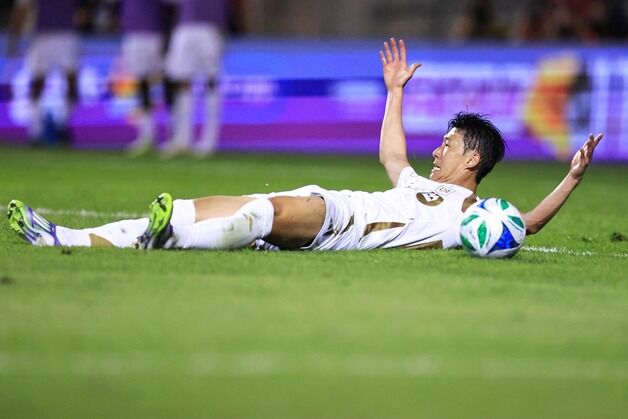 손흥민, MLS 데뷔전부터 존재감…특유의 질주로 결정적 PK 유도