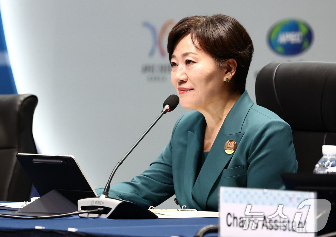 (서울=뉴스1) = 송미령 농림축산식품부 장관이 10일 인천 송도 컨벤시아에서 열린 '2025년 아시아태평양경제협력체(APEC) 식량안보 장관회의'를 주재하고 있다. (농림축산식품 …