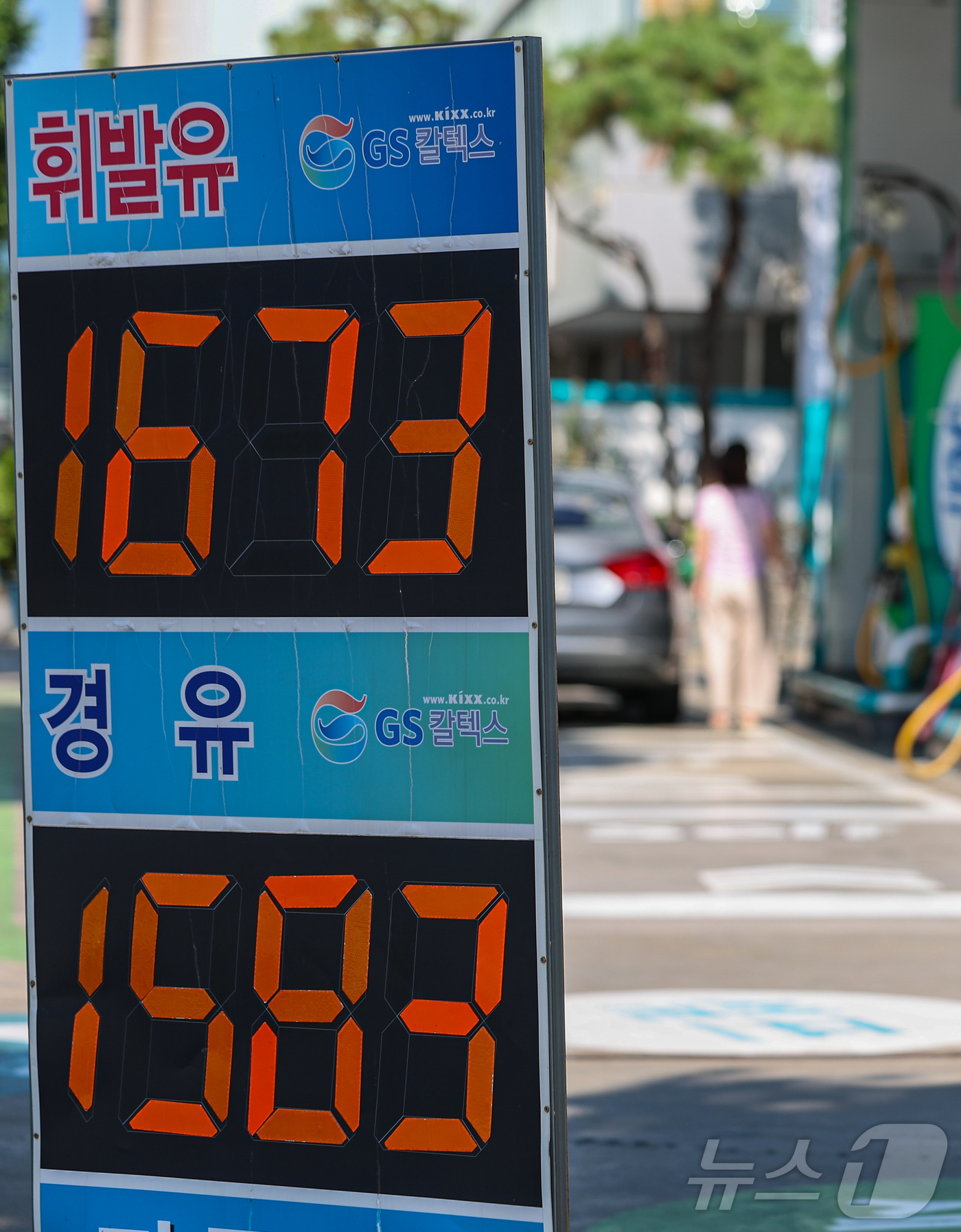 (서울=뉴스1) 황기선 기자 = 전국 주유소 휘발유 판매 가격이 2주 연속 상승세를 보였다. 한국석유공사 유가정보시스템 오피넷에 따르면 8월 첫째 주(3~7일) 전국 주유소 휘발유 …