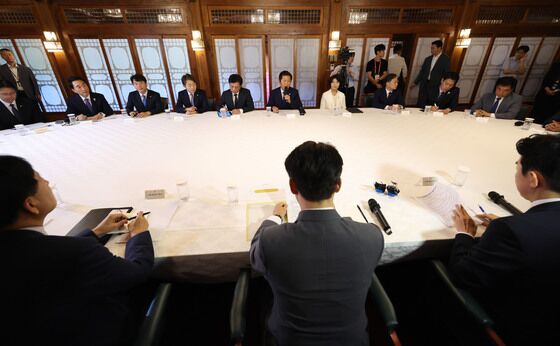 양도세 대주주 기준 결론 못 냈다…당정대 "좀더 숙고"(종합)