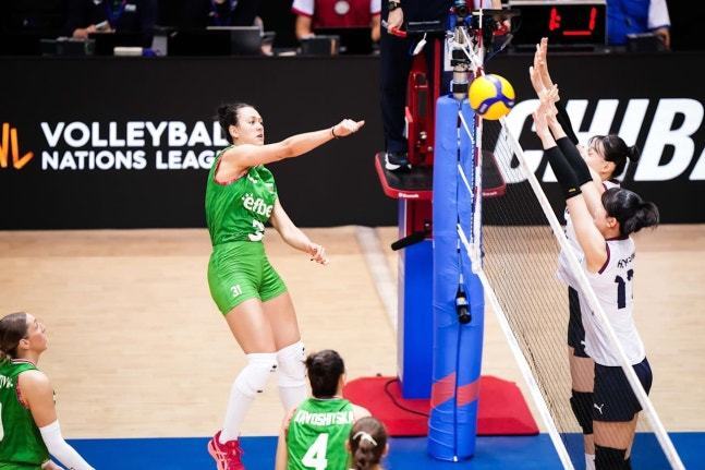 본문 이미지 - VNL 경기 중인 한국 여자배구 대표팀&#40;VNL 제공&#41; 