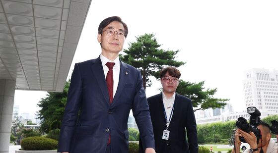 내란특검 출석하는 조경태 의원