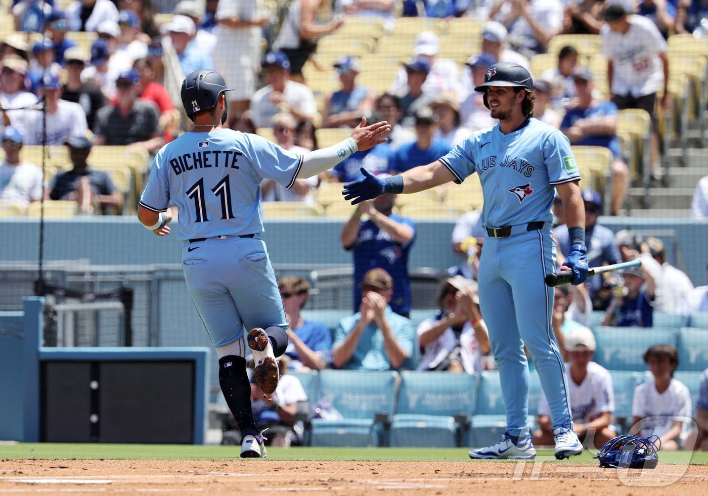 본문 이미지 - 토론토 블루제이스는 11일(한국시간) 열린 2025 메이저리그 LA 다저스전에서 5-4로 승리했다. ⓒ AFP=뉴스1