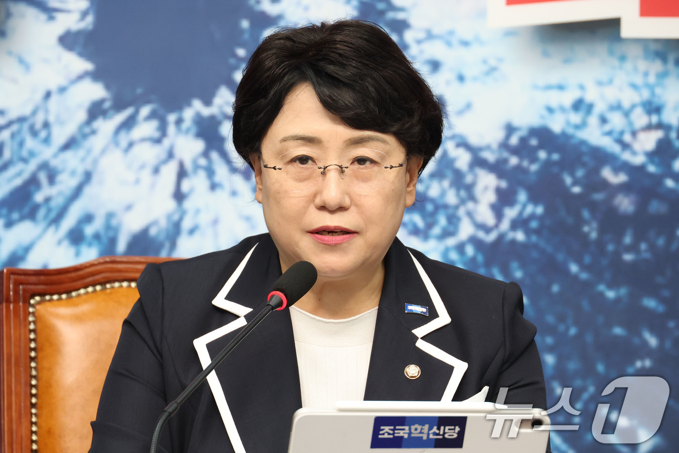 (서울=뉴스1) 이광호 기자 = 김선민 조국혁신당 대표 권한대행이 11일 오전 서울 여의도 국회에서 열린 최고위원회의에서 발언하고 있다.  2025.8.11/뉴스1