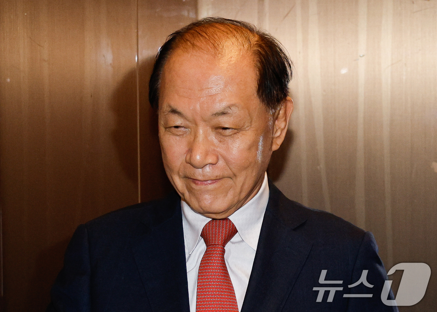 (서울=뉴스1) 안은나 기자 = 황우여 국민의힘 선거관리위원장이 11일 오전 서울 여의도 중앙당사에서 전 한국사 강사 전한길 씨 논란 관련 후속 조치와 재발 방지 대책 강구를 위한 …