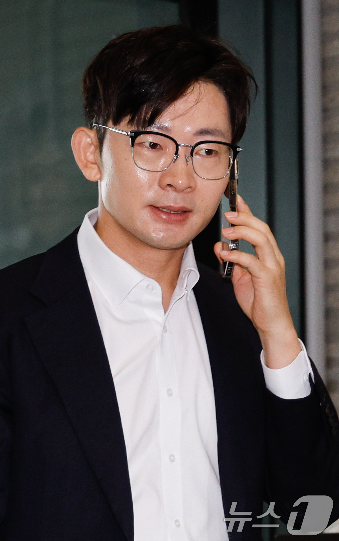 (서울=뉴스1) 안은나 기자 = 국민의힘 선거관리위원인 박충권 의원이 11일 오전 서울 여의도 중앙당사에서 전 한국사 강사 전한길 씨 논란 관련 후속 조치와 재발 방지 대책 강구를 …