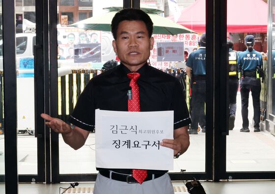 전한길 "난 피해자…면전서 저격한 김근식 후보부터 징계하라"