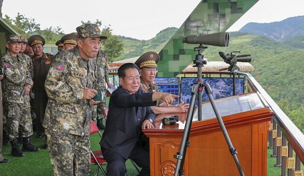 北, 포병국장 교체…'김정은 주전공' 포 현대화 가속