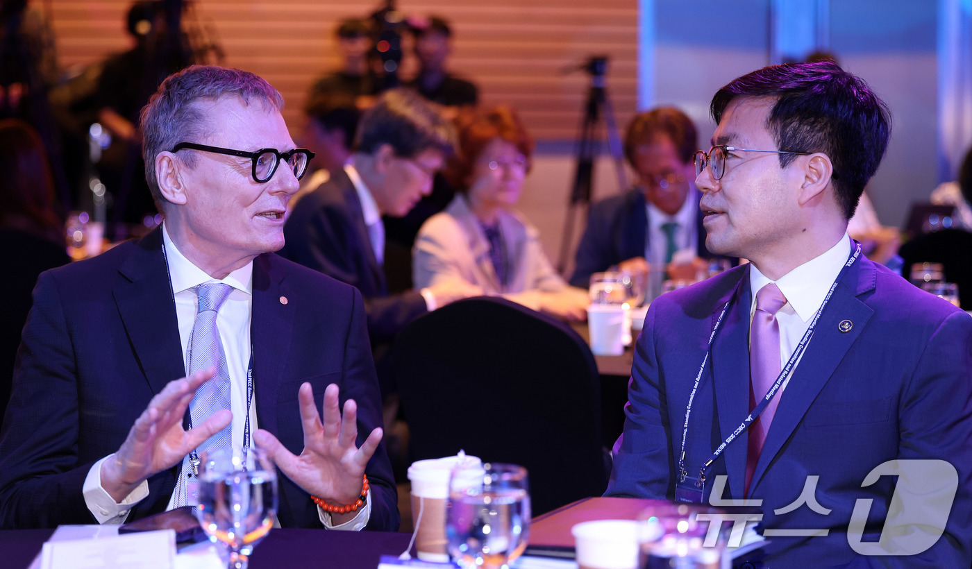 (서울=뉴스1) 박지혜 기자 = 여한구 산업통상자원부 통상교섭본부장이 12일 서울 여의도 FKI타워에서 한국경인협회와 대외경제정책연구원(KIEP) 공동 주최로 열린 '제32차 태평 …