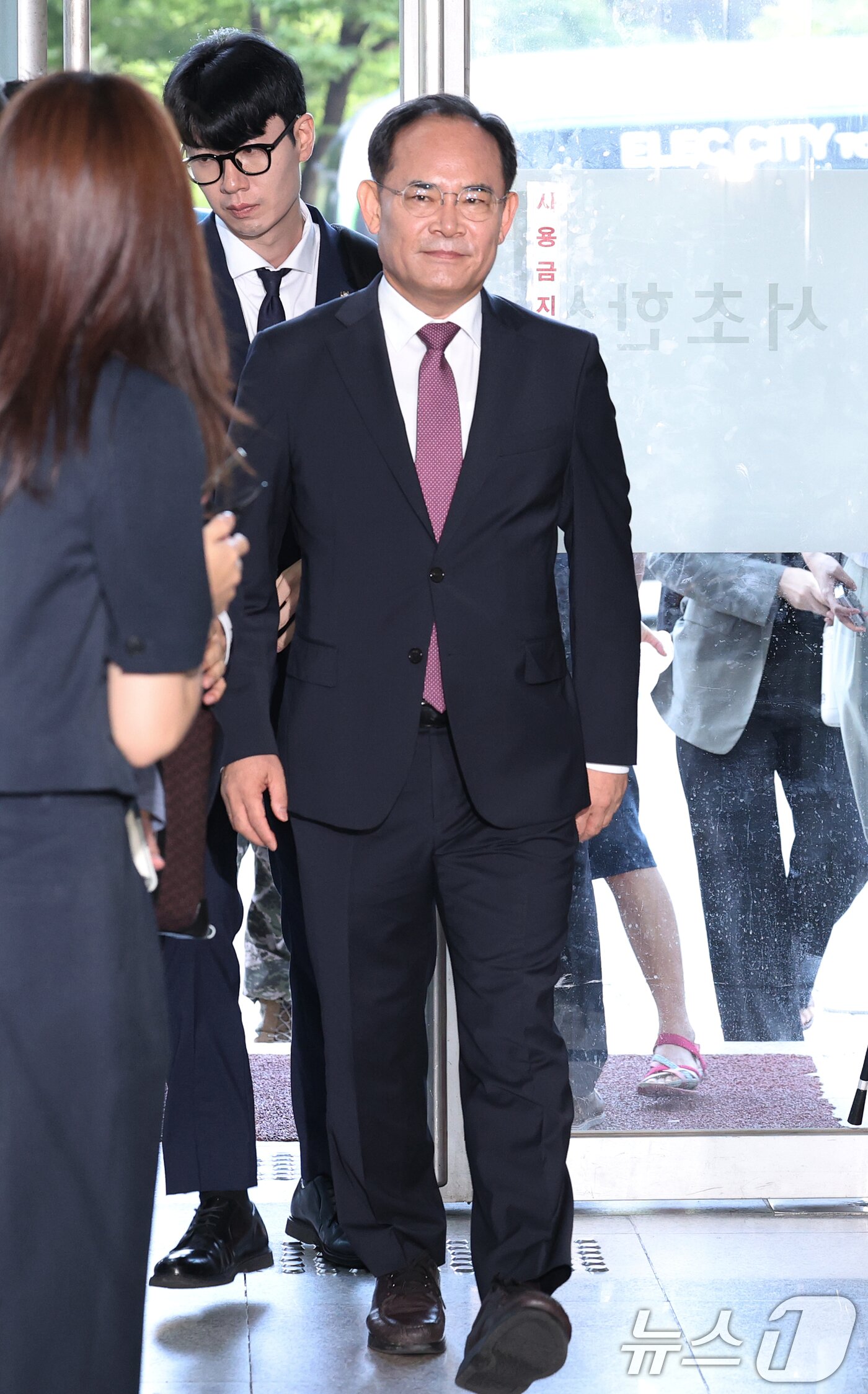 본문 이미지 - 임종득 국민의힘 의원이 12일 오전 서울 서초구 순직해병 특검팀&#40;이명현 특별검사&#41; 사무실에 피의자 신분으로 출석하고 있다.  2025.8.12/뉴스1 ⓒ News1 오대일 기자