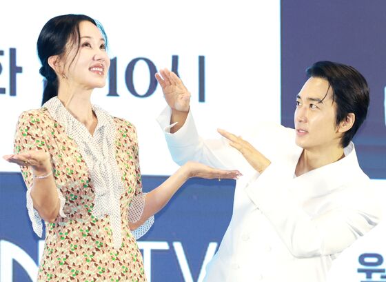 송승헌 "엄정화와 10년만 연기 재회…원없이 재밌게 촬영"