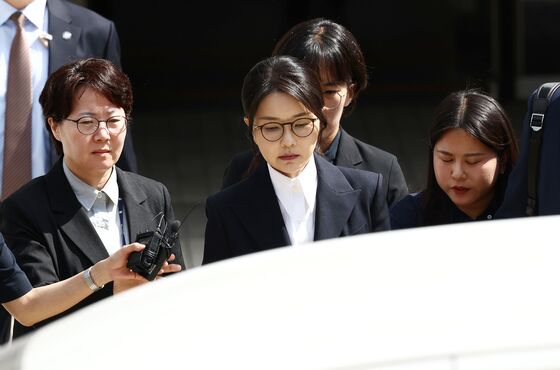 특검, 내일 오전 10시 김건희 구속 후 첫 조사…金측 "출석 예정"