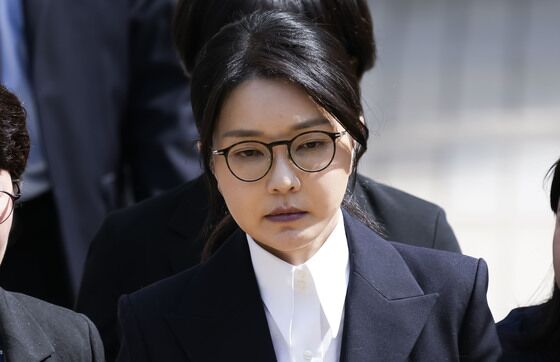 김건희 구속…민주 "사필귀정" 혁신 "자업자득" 국힘 "공정하길"