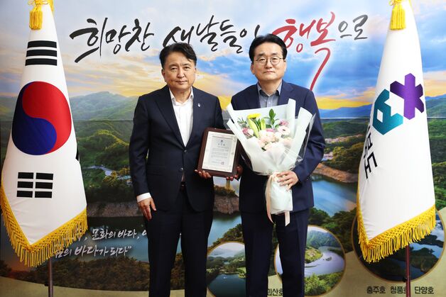 김영환 충북지사 정무라인 공백…'투톱' 동시 퇴임