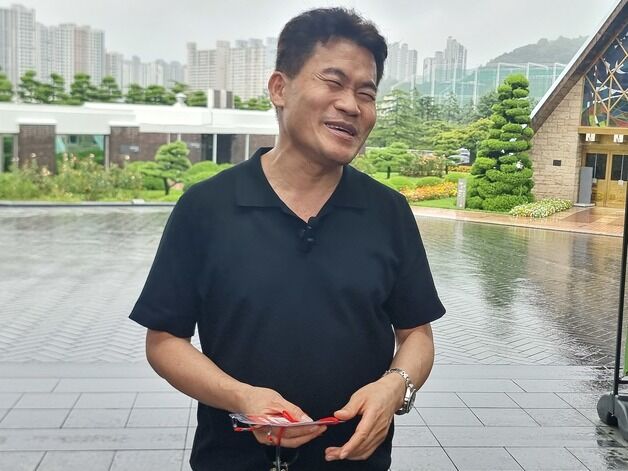 전한길 "국힘 거듭나는데 밀알 될 것…억울하지만 당 결정 수용"