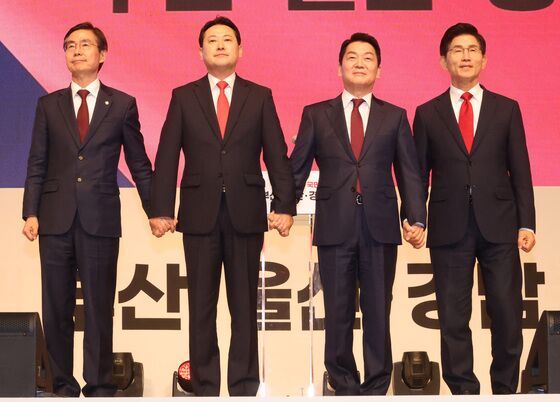 "배신자는 尹" "내부총질 마라"…국힘 당권주자 PK서 선명성 경쟁