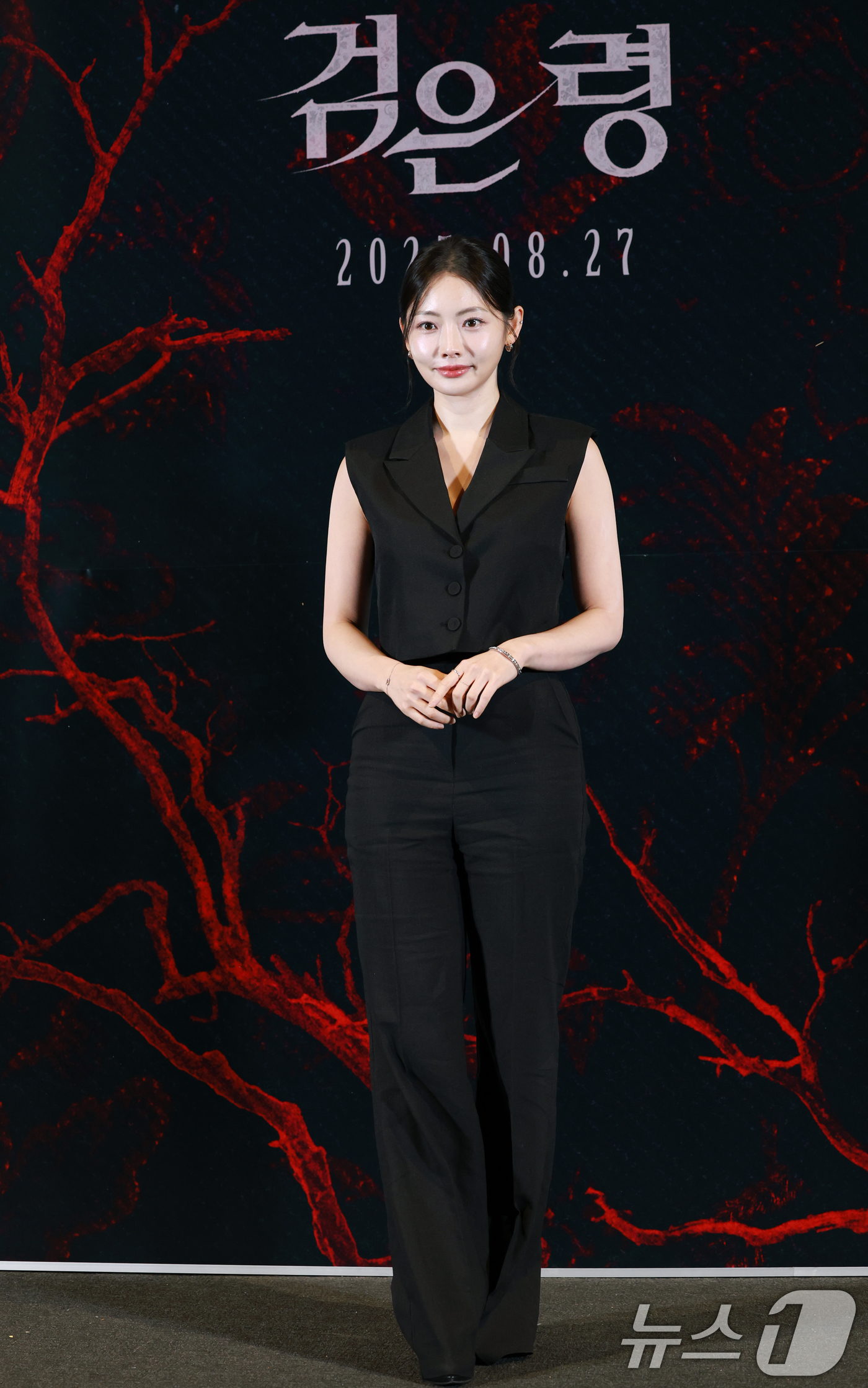 (서울=뉴스1) 권현진 기자 = 배우 곽수진이 12일 오후 서울 용산구 CGV용산아이파크몰에서 열린 영화 '검은 령'(감독 김현준) 언론배급시사회 및 기자간담회에 참석하고 있다.‘ …