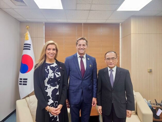 위성락 안보실장, 美 하원의원 만나 "한미 동맹 강화·발전시키자"