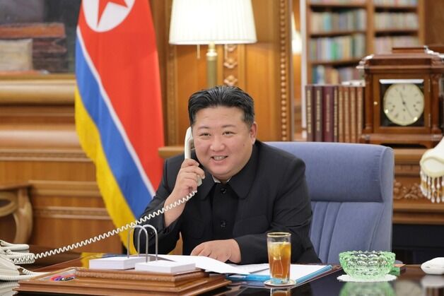 김정은, 푸틴과 통화…"러 지도부 모든 조치, 전적으로 지지"