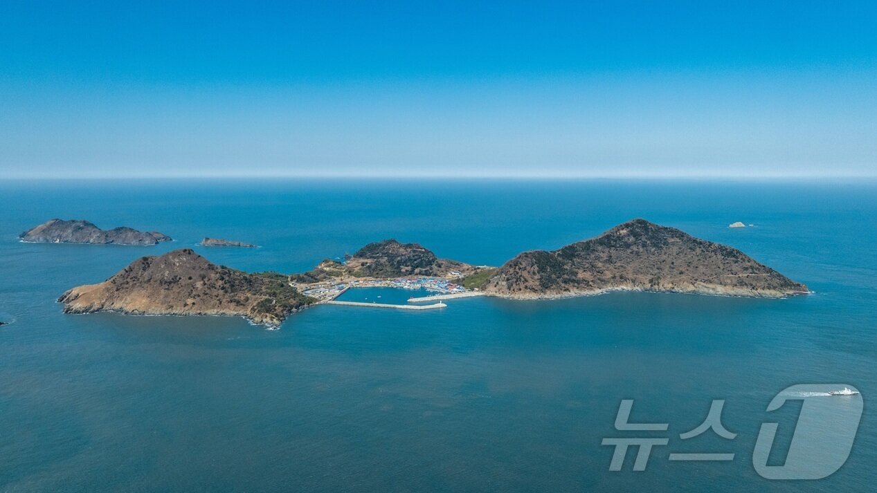 본문 이미지 - 보령 외연도 전경. (보령시 제공. 재판매 및 DB금지)/뉴스1